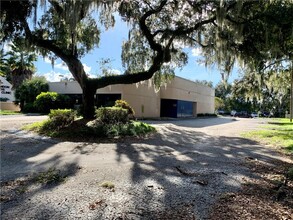 401 Vonderburg Dr, Brandon, FL for sale Building Photo- Image 1 of 1