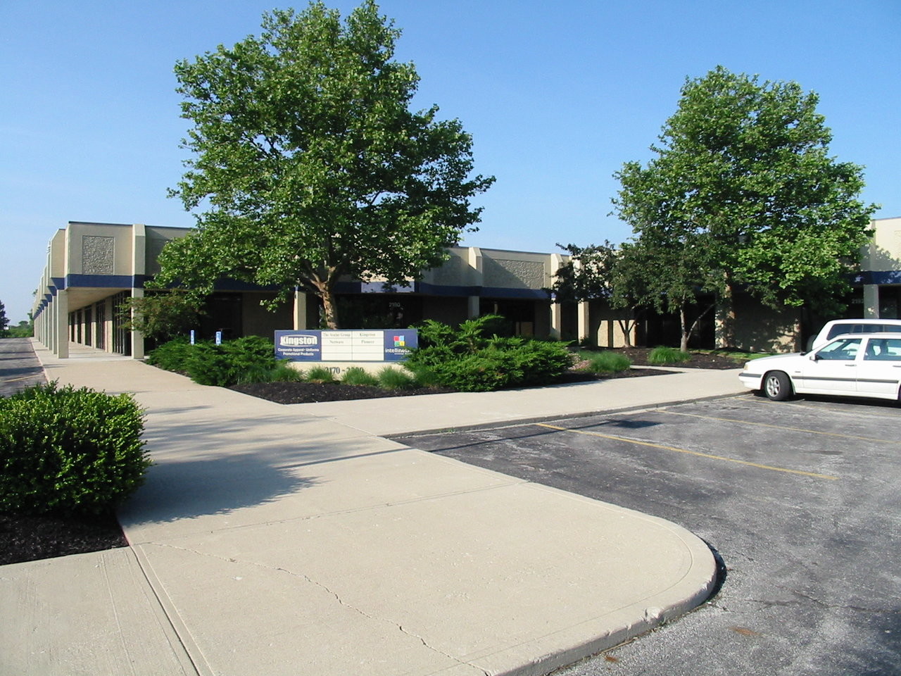 2170-2200 Dividend Dr, Columbus, OH for rent Building Photo- Image 1 of 8