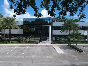 5829 Corporate Way, West Palm Beach, FL for sale Building Photo- Image 1 of 1