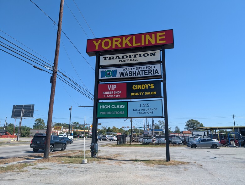 100 E Little York Rd, Houston, TX for rent - Building Photo - Image 1 of 16