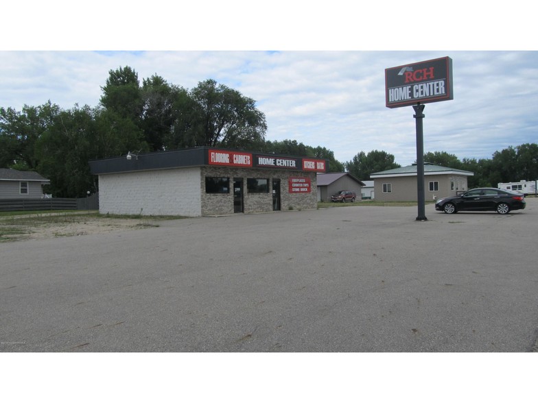 106 Highway 10 E, Hawley, MN for sale - Building Photo - Image 1 of 1