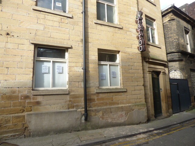 5 Chancery Ln, Huddersfield for sale - Primary Photo - Image 1 of 1