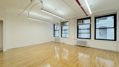 19 W 21st St, New York, NY for rent Interior Photo- Image 1 of 7