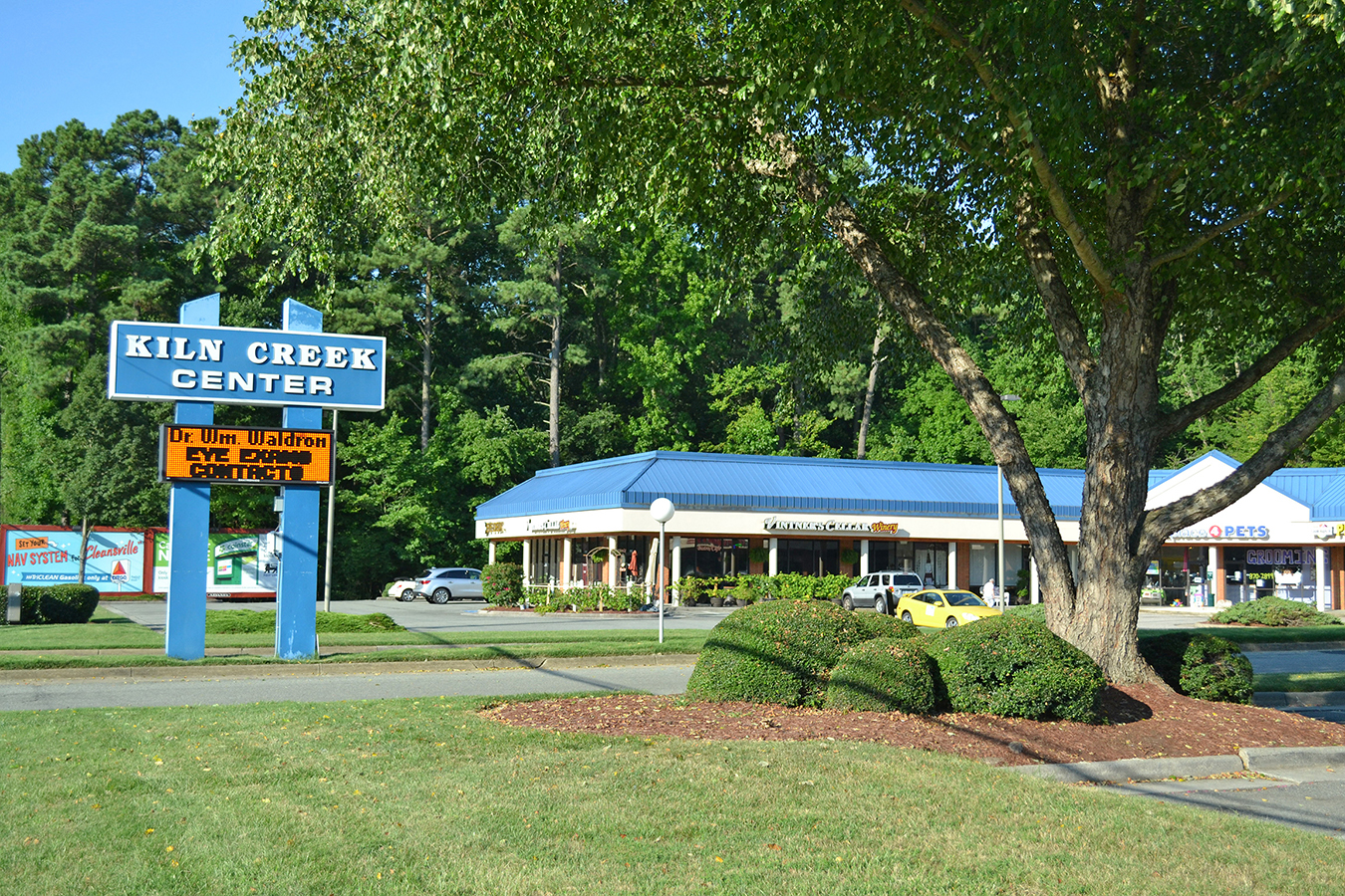 1215 George Washington Memoria Hwy, Yorktown, VA for rent Building Photo- Image 1 of 5