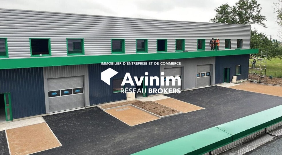 Light Industrial in Tignieu Jameyzieu to rent - Building Photo - Image 1 of 2