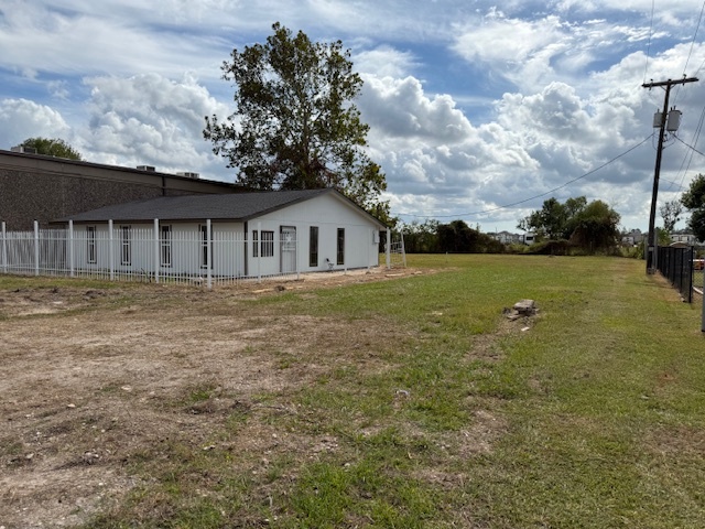 2531 S Bypass 35, Alvin, TX for rent - Building Photo - Image 1 of 5