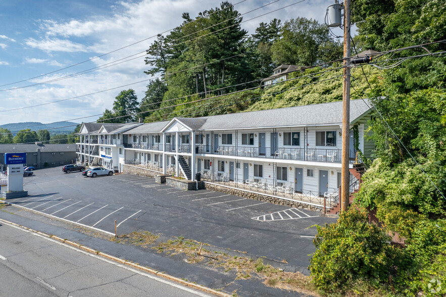 439 Canada St, Lake George, NY for sale - Primary Photo - Image 1 of 1