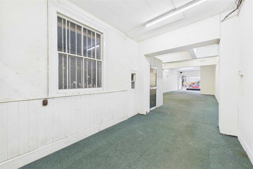 4 New Rd, Bridgwater for sale - Interior Photo - Image 2 of 13