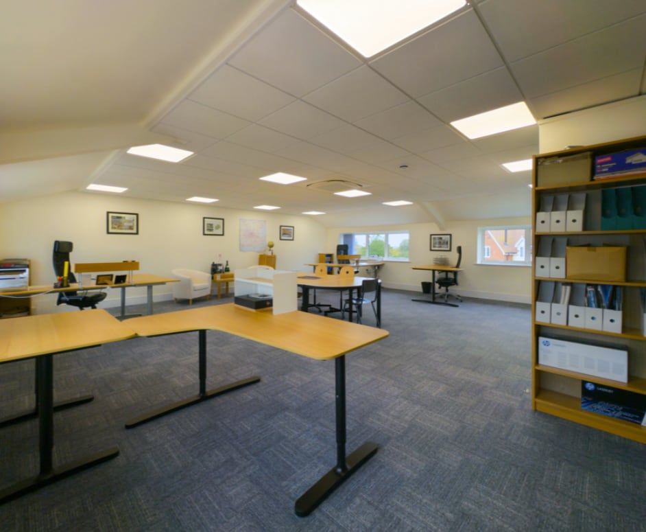 Liscombe Park, Leighton Buzzard to rent Interior Photo- Image 1 of 4