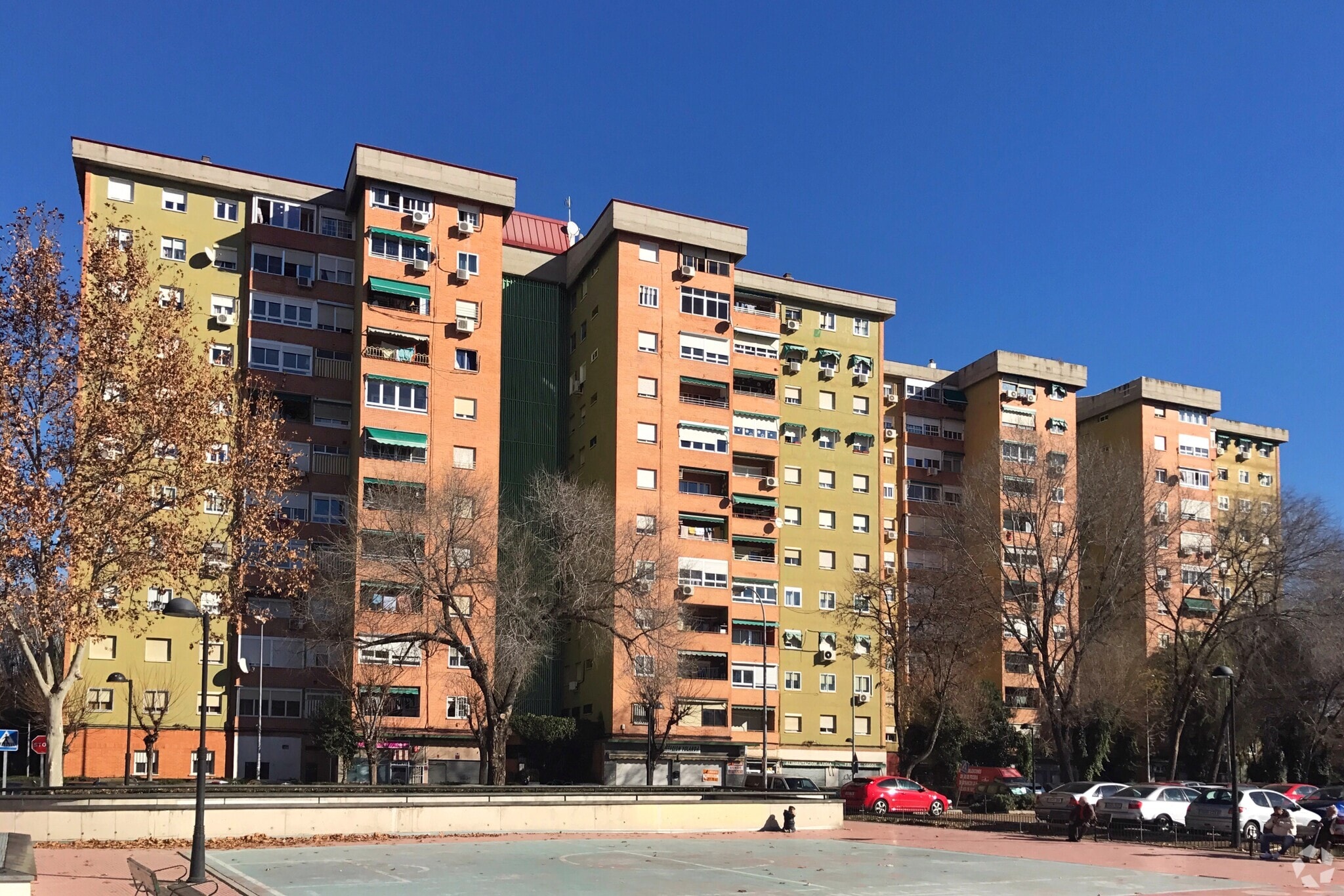 Calle Nuestra Señora del Pilar, 17, Alcalá de Henares, Madrid to rent Building Photo- Image 1 of 3