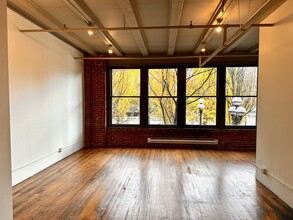 321 3rd Ave S, Seattle, WA for rent Building Photo- Image 2 of 9