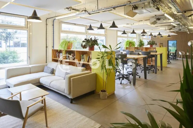 43 Rue Camille Desmoulins, Issy-les-Moulineaux to rent - Building Photo - Image 3 of 5