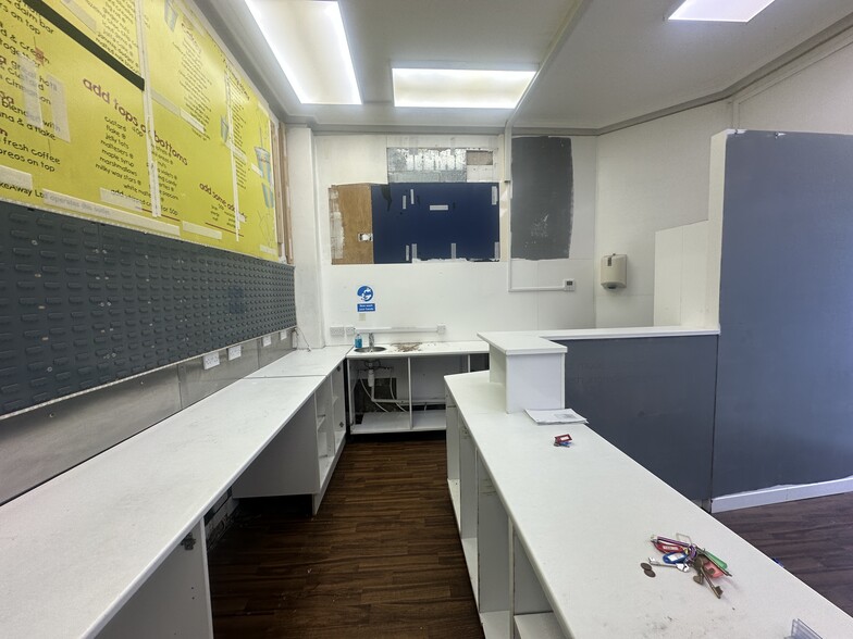 3 Post Office Rd, Bournemouth to rent - Building Photo - Image 3 of 5