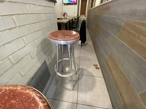 Retail in Barcelona, Barcelona to rent Interior Photo- Image 2 of 4