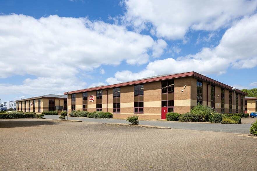 Canal View Rd, Newbury to rent - Building Photo - Image 2 of 8