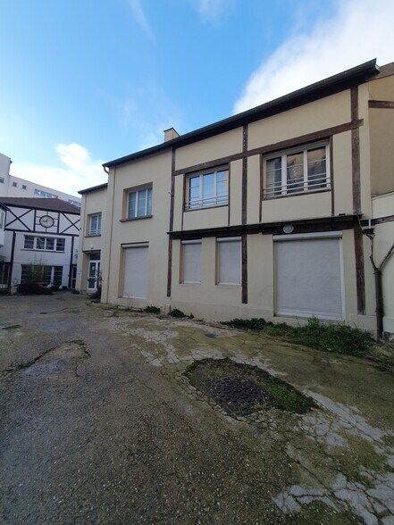 Build-to-Rent in Montreuil for sale - Building Photo - Image 2 of 2