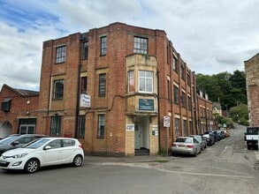 Gydynap Ln, Stroud to rent Building Photo- Image 1 of 3