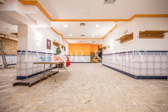 Retail in Madrid, Madrid to rent Interior Photo- Image 1 of 42