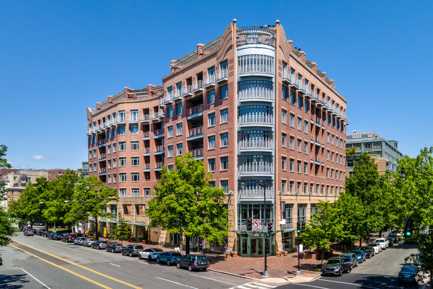 2401 Pennsylvania Ave NW, Washington, DC for rent - Building Photo - Image 1 of 11