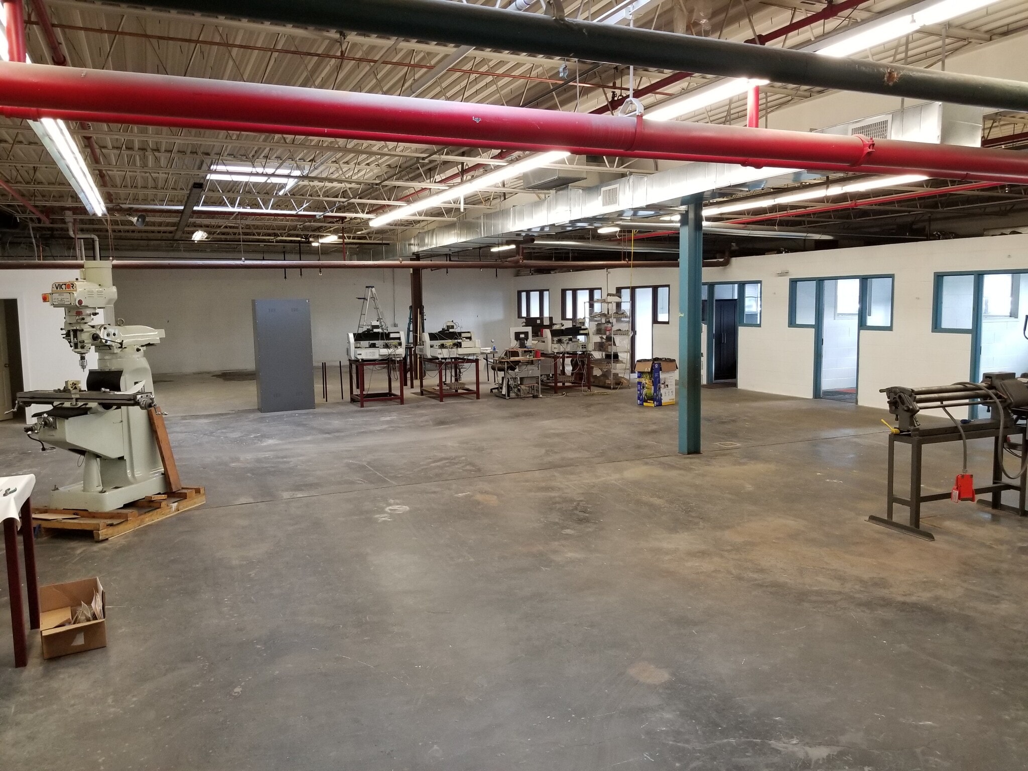 123 Whiting St, Plainville, CT to rent Building Photo- Image 1 of 7