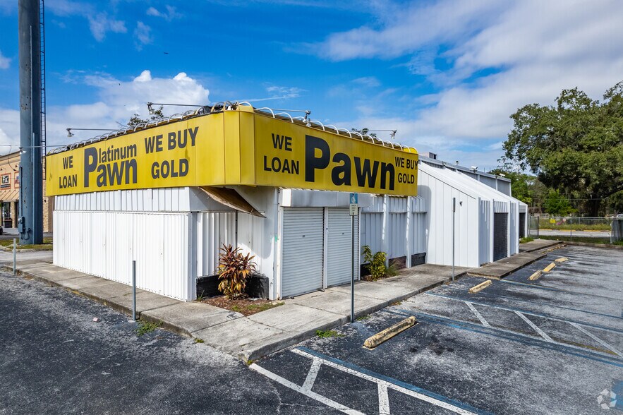 1248 E Fowler Ave, Tampa 33612 UK
