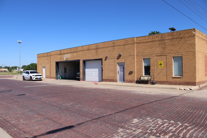 122 W 2nd St, Dalhart, TX for sale - Building Photo - Image 1 of 1