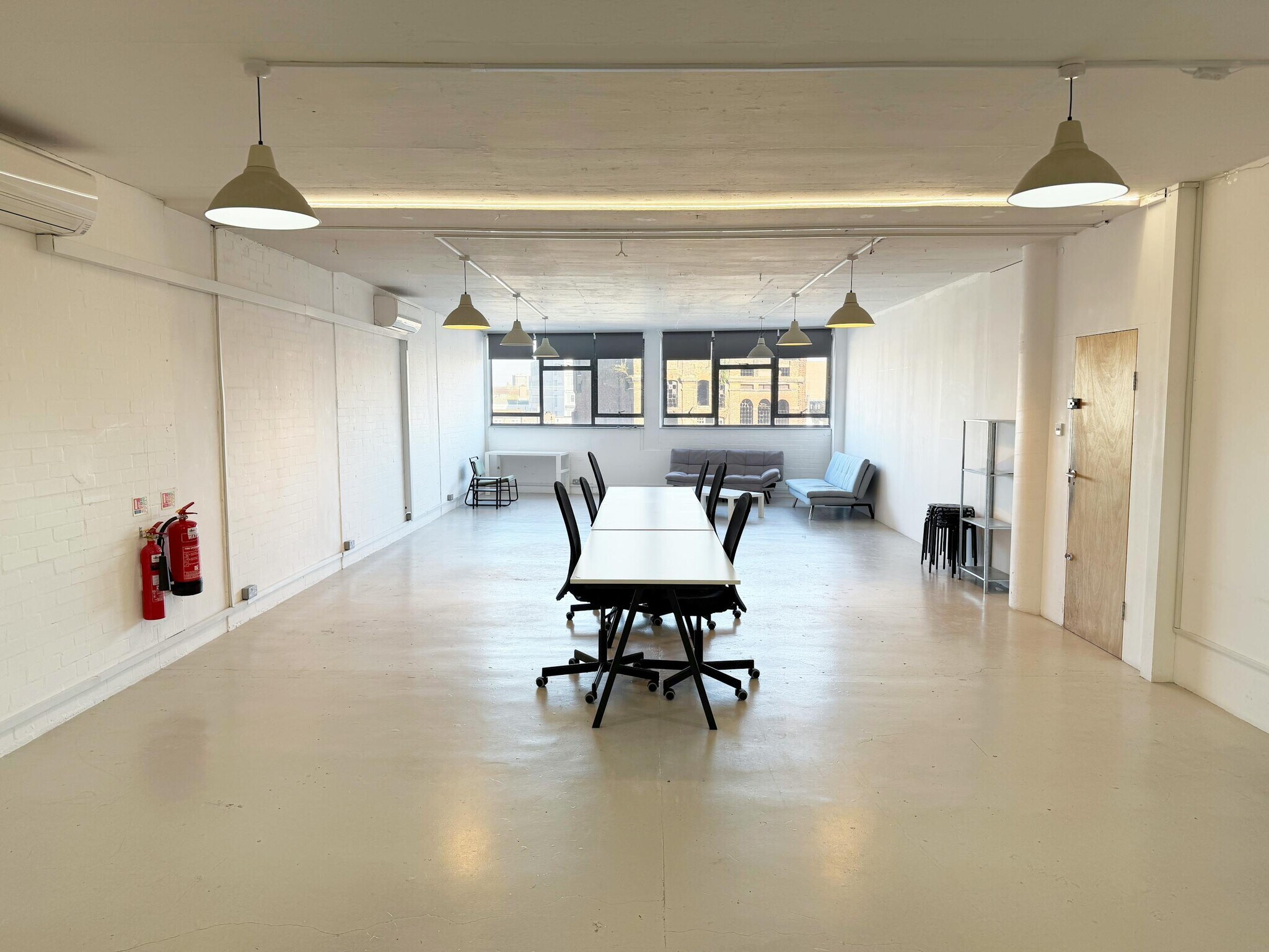 22-27 The Oval, London to rent Interior Photo- Image 1 of 6