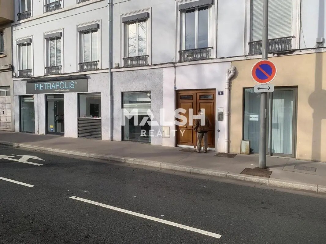 Office in Caluire-et-Cuire to rent Building Photo- Image 1 of 7