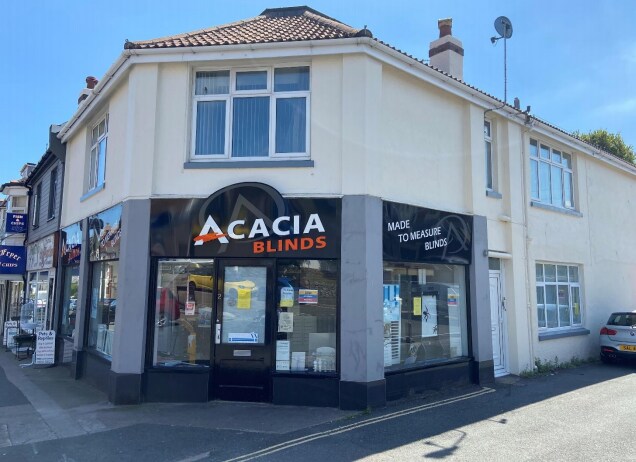 2 Seaway Rd, Paignton for sale - Primary Photo - Image 1 of 1