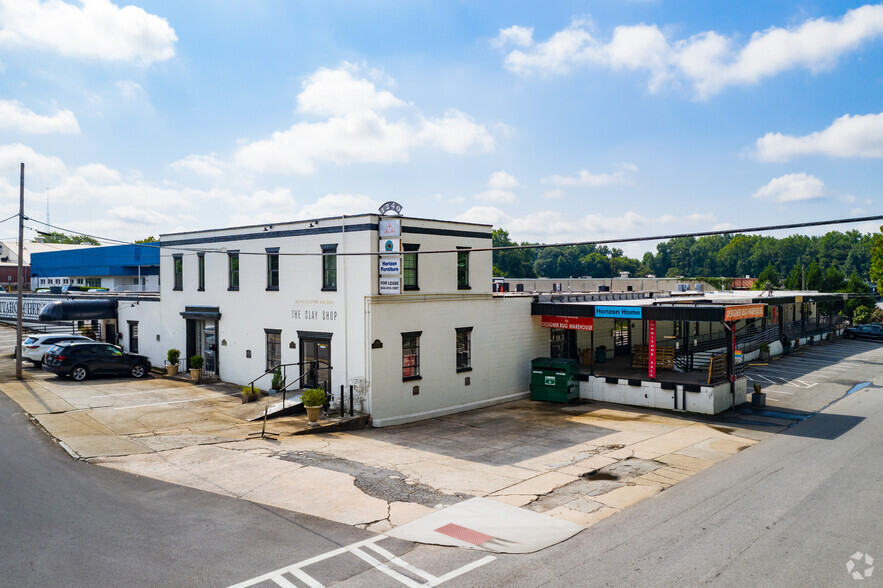 1240 Chattahoochee Ave, Atlanta, GA for rent - Primary Photo - Image 1 of 37