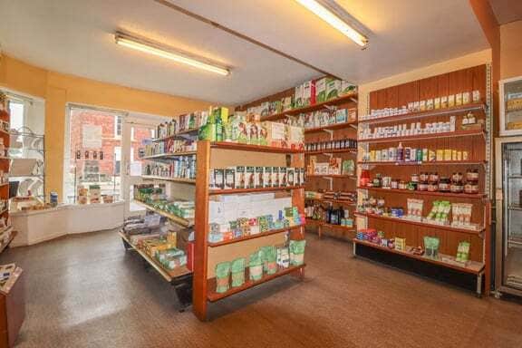 35 Norwich St, Dereham for sale - Interior Photo - Image 2 of 4
