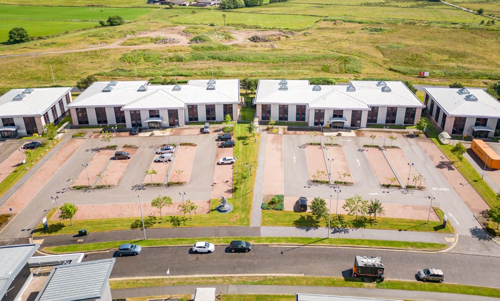 2 Prospect Rd, Westhill to rent - Building Photo - Image 1 of 7