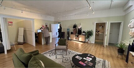 Basin Rd, Chichester to rent Interior Photo- Image 1 of 6