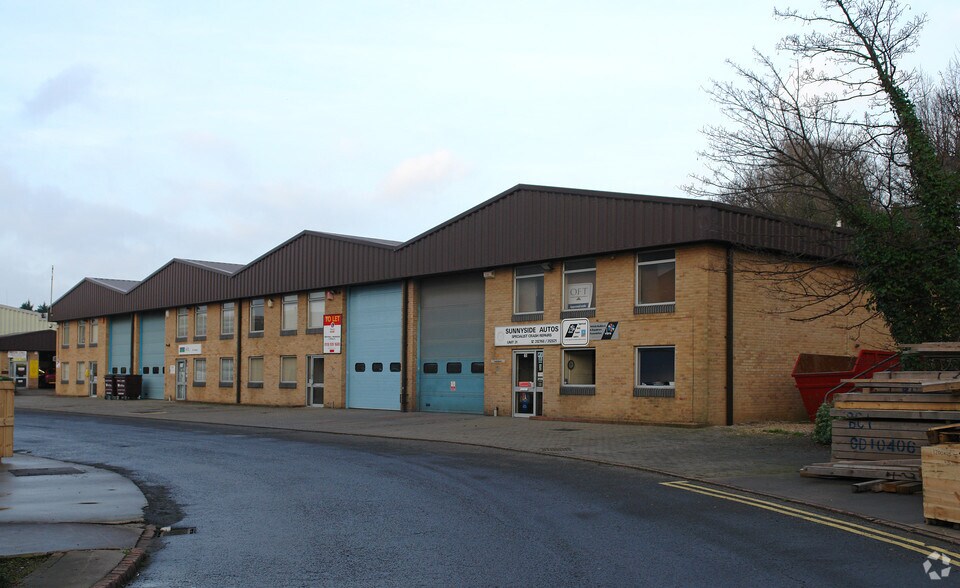 Britten Rd, Reading for sale - Primary Photo - Image 1 of 1