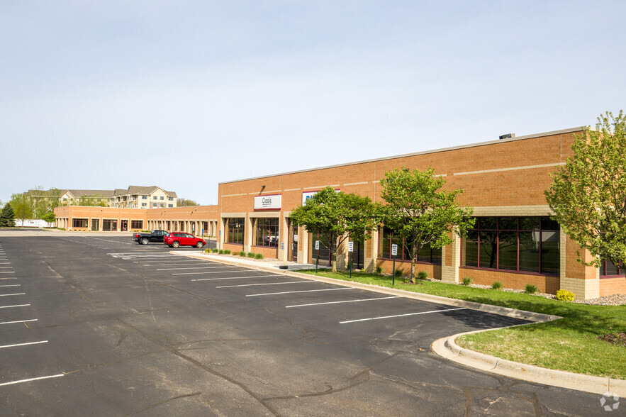 1020 Discovery Rd, Eagan, MN for rent - Primary Photo - Image 1 of 4