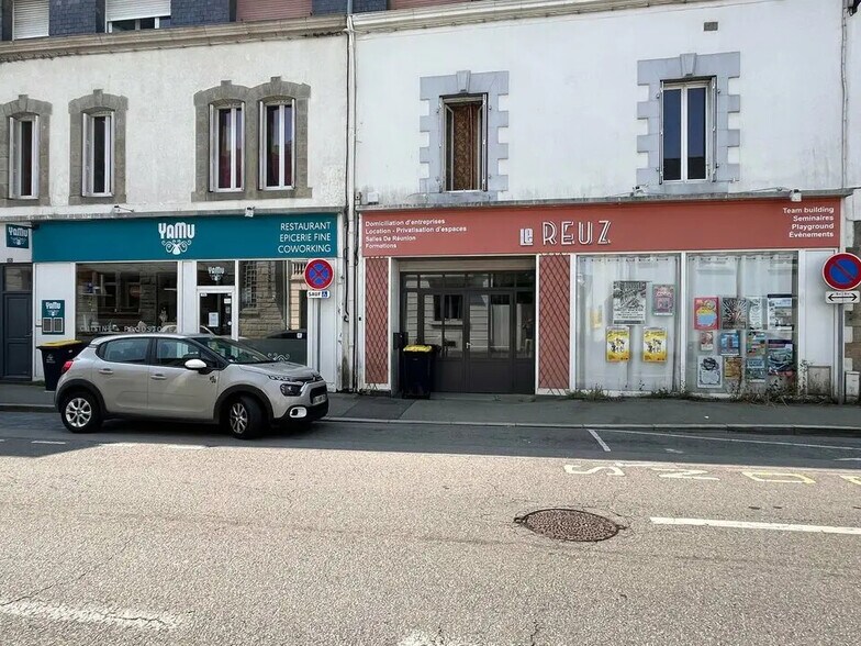 Retail in Vannes for sale - Building Photo - Image 1 of 1