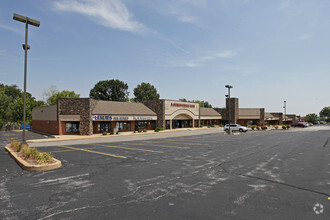 15505-15545 Manchester Rd, Ballwin, MO for rent Building Photo- Image 1 of 11