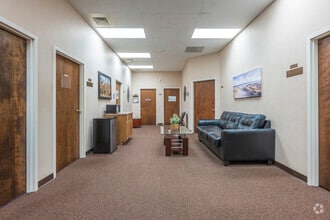 2901 Juan Tabo Blvd NE, Albuquerque, NM to rent Interior Photo- Image 1 of 2