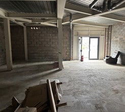 110-120 Ocean Dr, Edinburgh to rent Interior Photo- Image 2 of 2