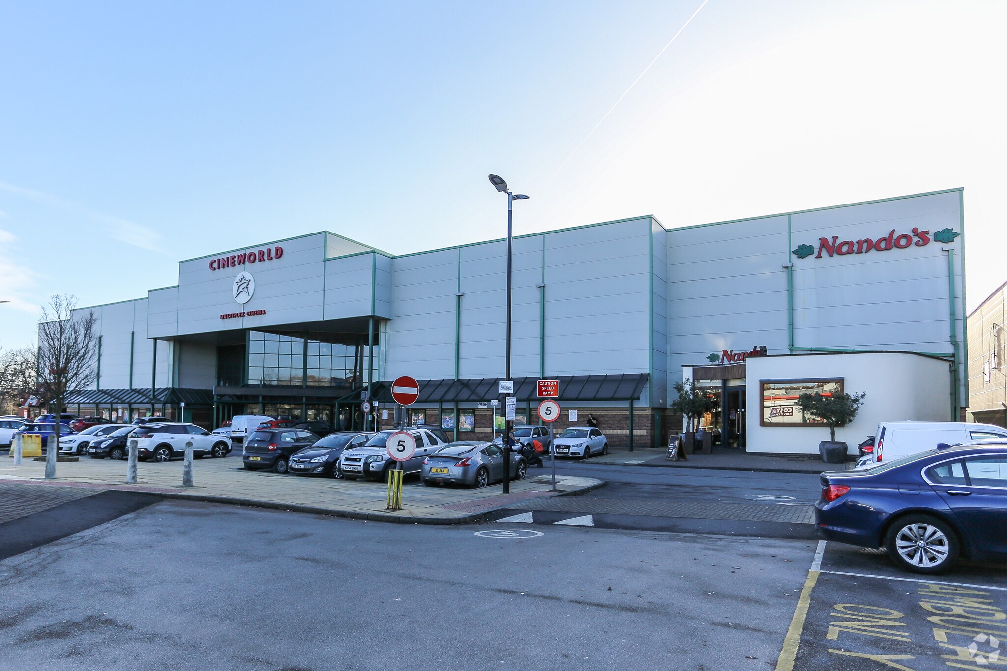 Collinsway, Wakefield for sale Primary Photo- Image 1 of 1