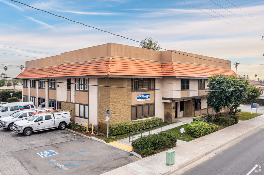 131 N Tustin Ave, Tustin, CA for sale - Primary Photo - Image 1 of 1