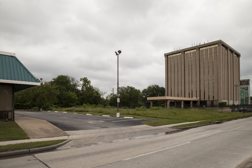 W Parker Rd, Houston, TX for sale - Building Photo - Image 1 of 1