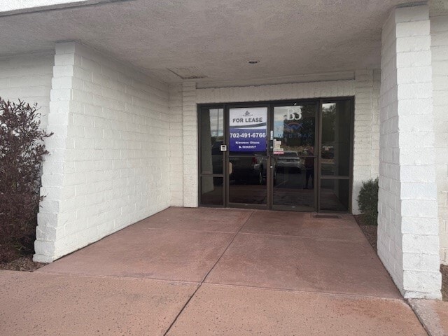 801 S Rancho Dr, Las Vegas, NV to rent Interior Photo- Image 1 of 5