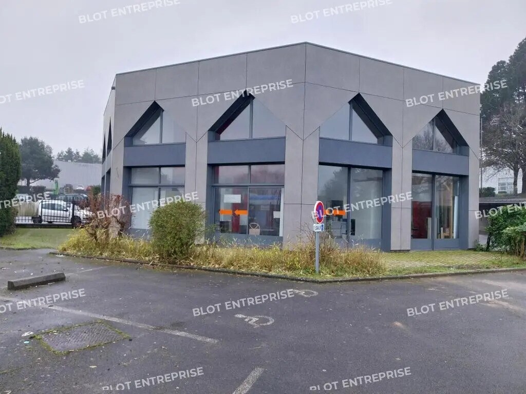 Location Local d'activités 570 m² - Photo 1