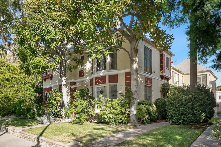 136138 S Peck Dr, Beverly Hills 90212 UK