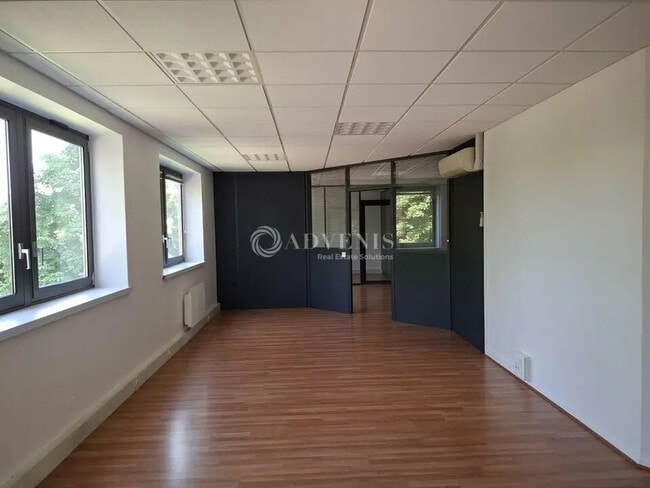 Location Bureaux 119 m²