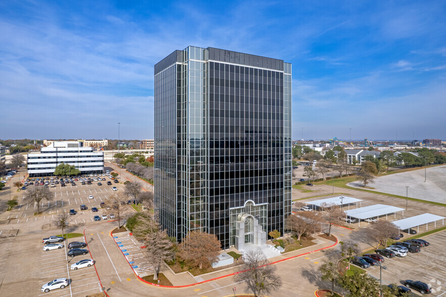 1250 E Copeland Rd, Arlington, TX for sale - Building Photo - Image 1 of 1