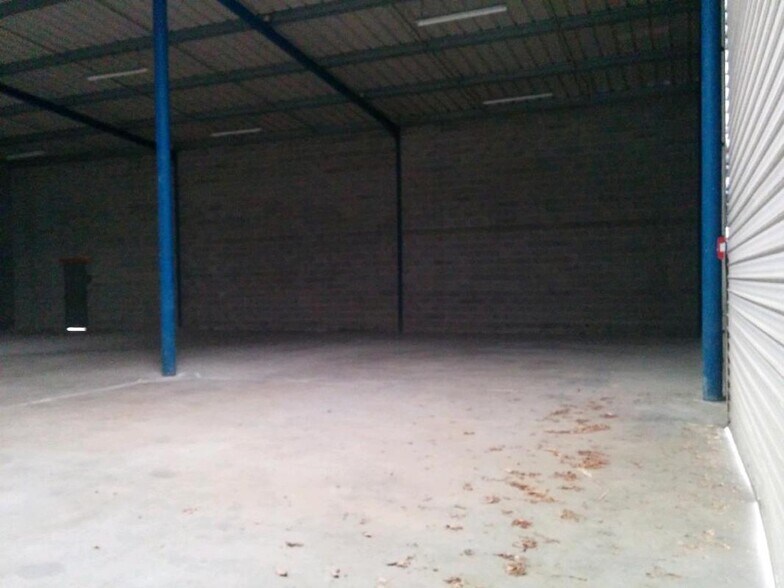 Industrial in Colomiers to rent - Interior Photo - Image 3 of 8