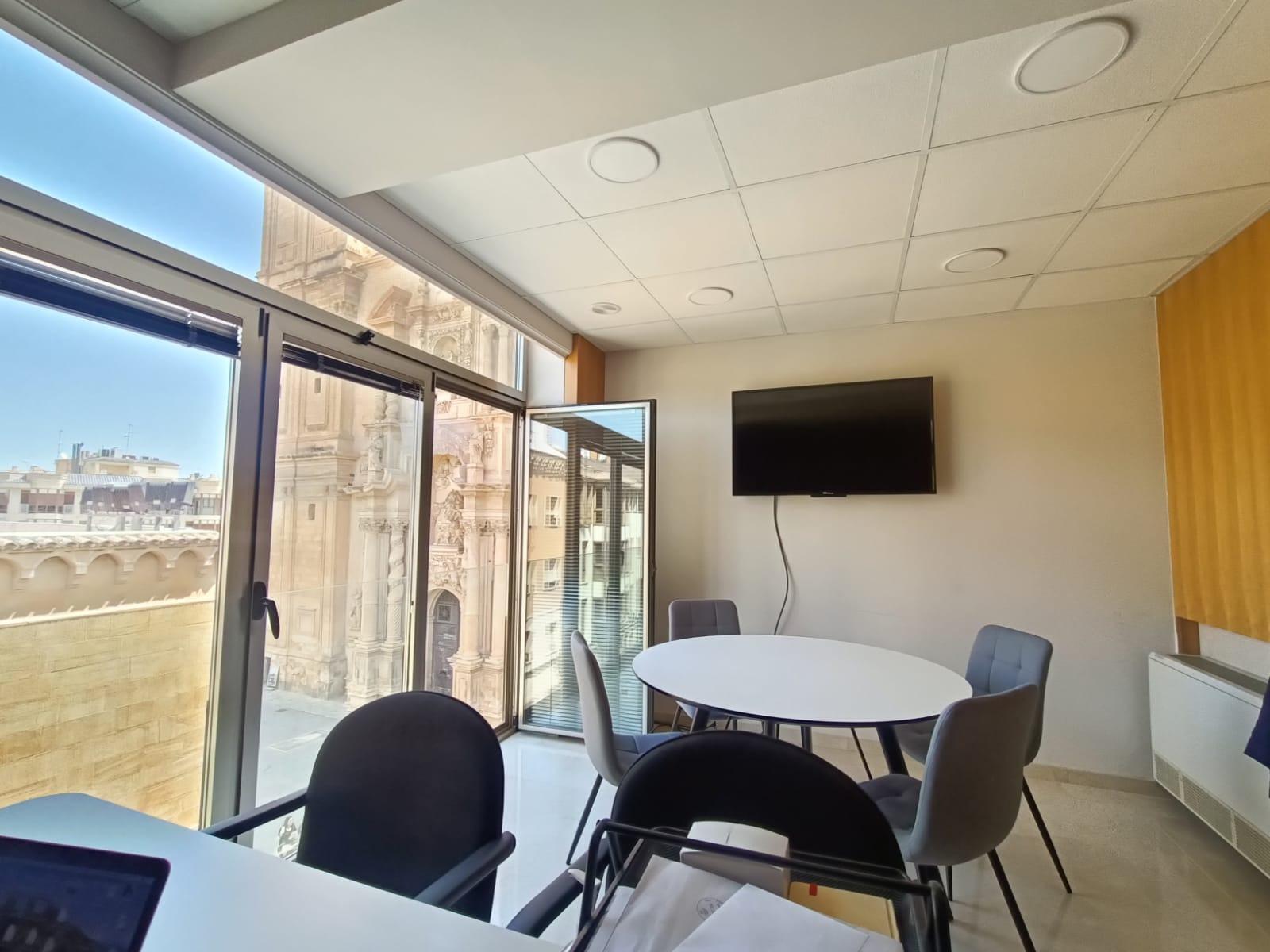 Office in Elche to rent Interior Photo- Image 1 of 13