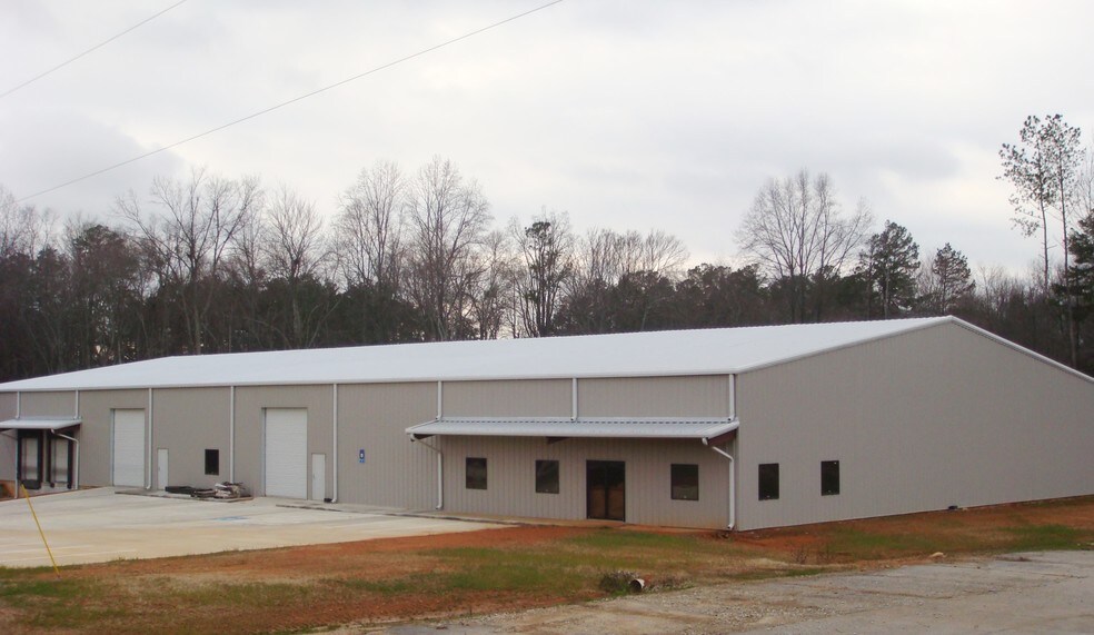 2160 Chicopee Mill Rd, Gainesville, GA for rent - Building Photo - Image 1 of 2